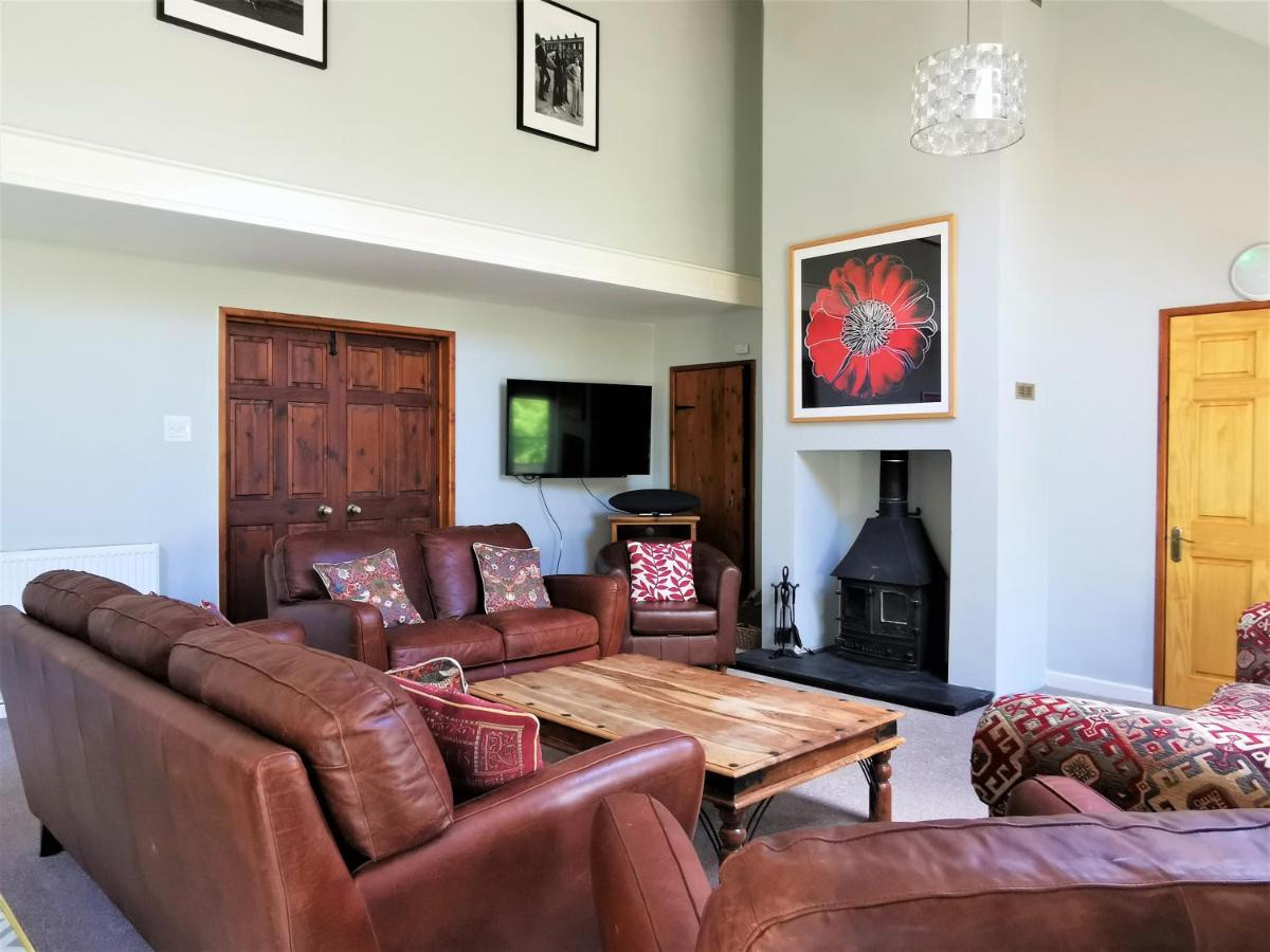 Wellstone Cottages - Honey Coach House Llanfyrnach 외부 사진