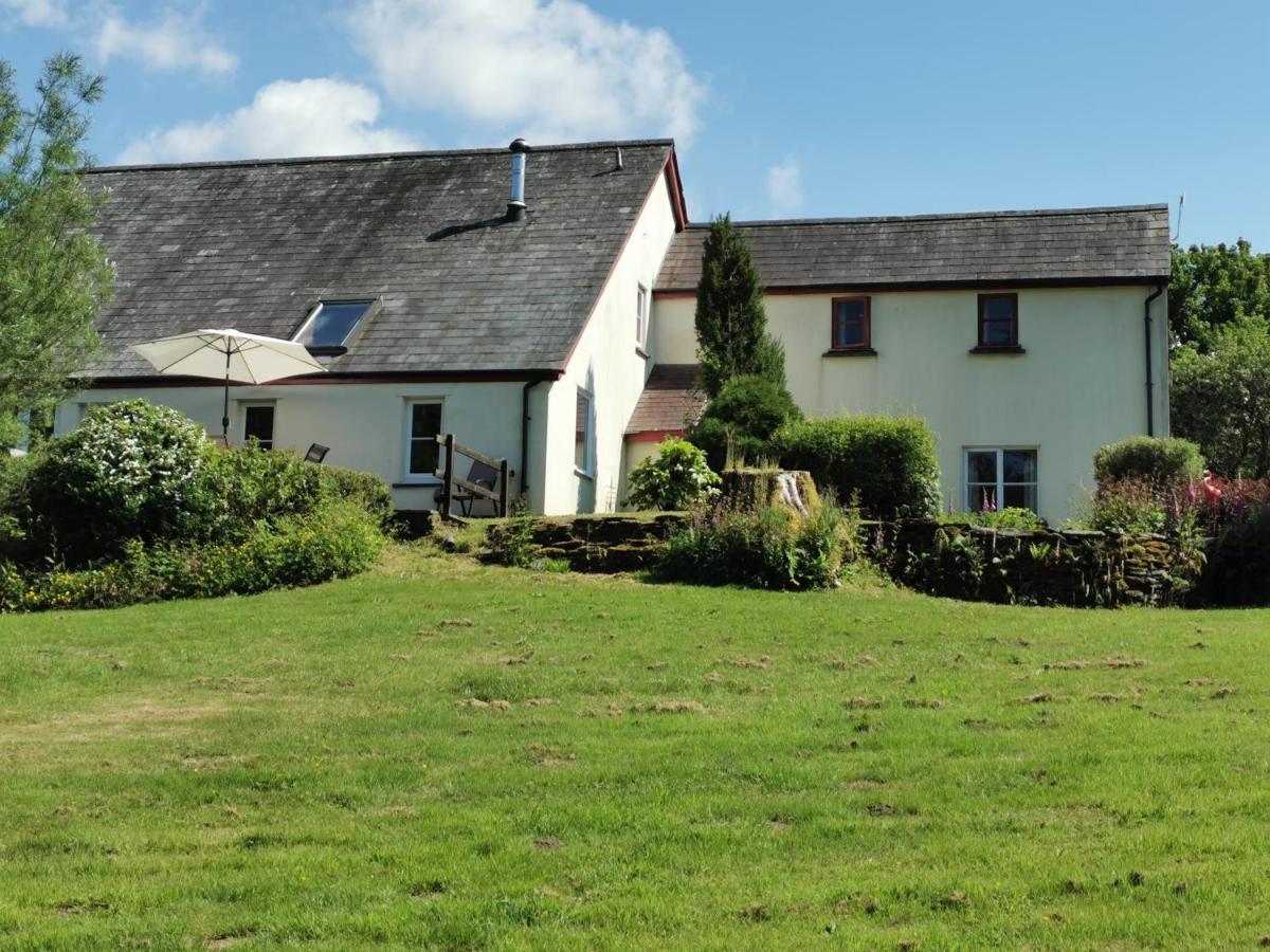 Wellstone Cottages - Honey Coach House Llanfyrnach 외부 사진