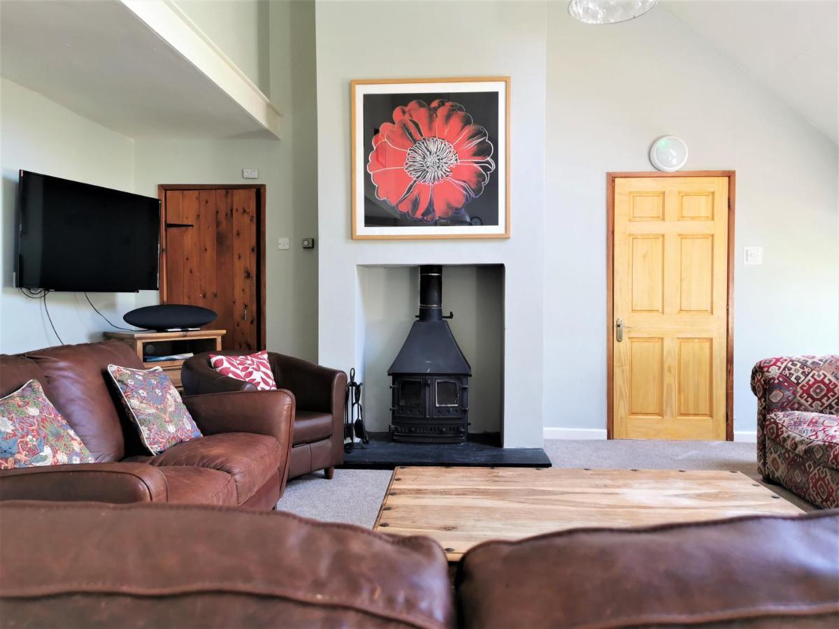 Wellstone Cottages - Honey Coach House Llanfyrnach 외부 사진